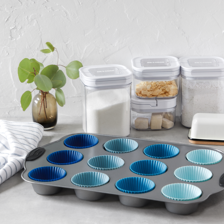 Standard Muffin Pan with Removable Silicone Liners (13-Piece Set)
