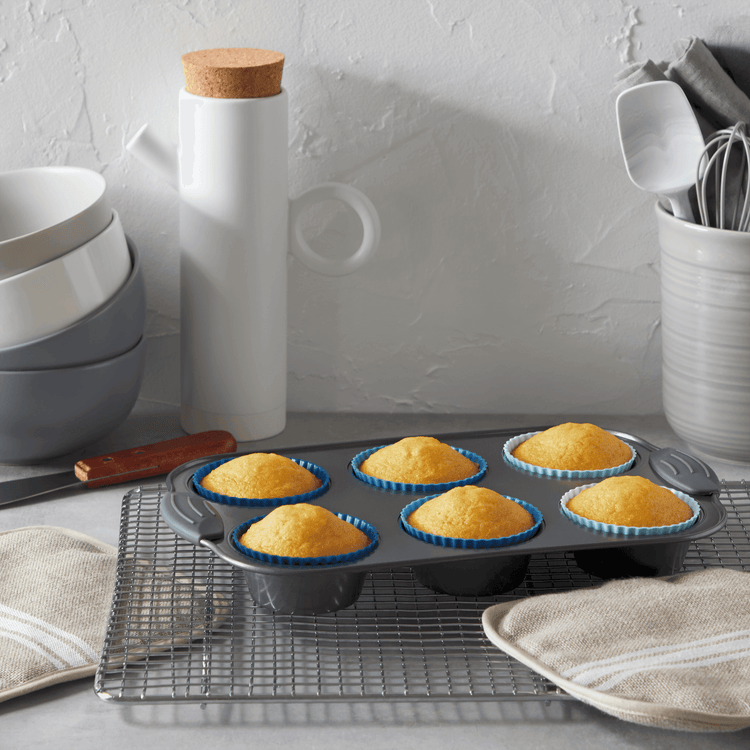 Muffin Pan with Removable Silicone Cupcake Liners (7 Piece Set)