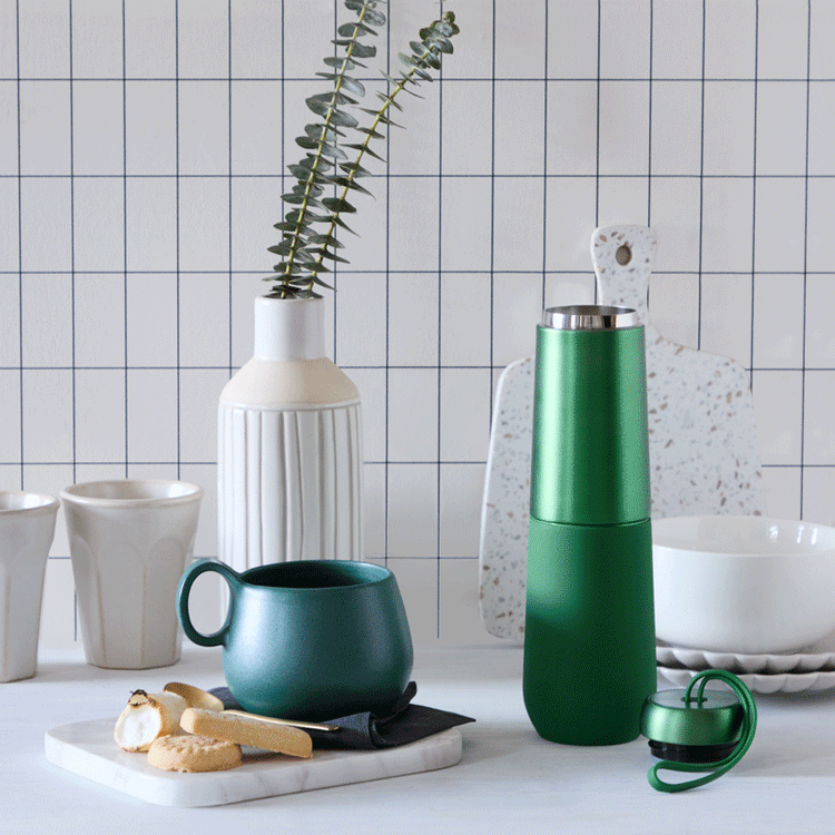 17Oz Bottle with Stainless Steel Top and Textured Base