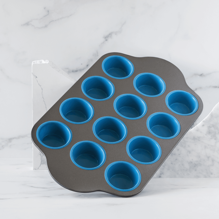 12 Cup Silicone Muffin Tin with Carbon Steel Frame