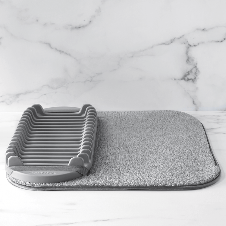 Drying Mat with Grooves