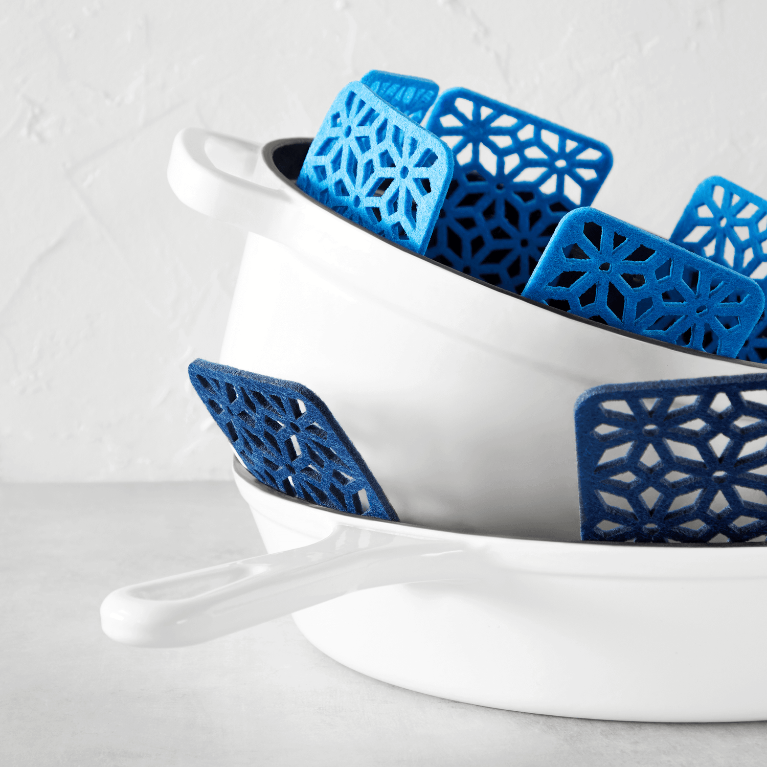 12-Pieces Porcelain Enamel Classic Ceramic Cookware Set, Ombre